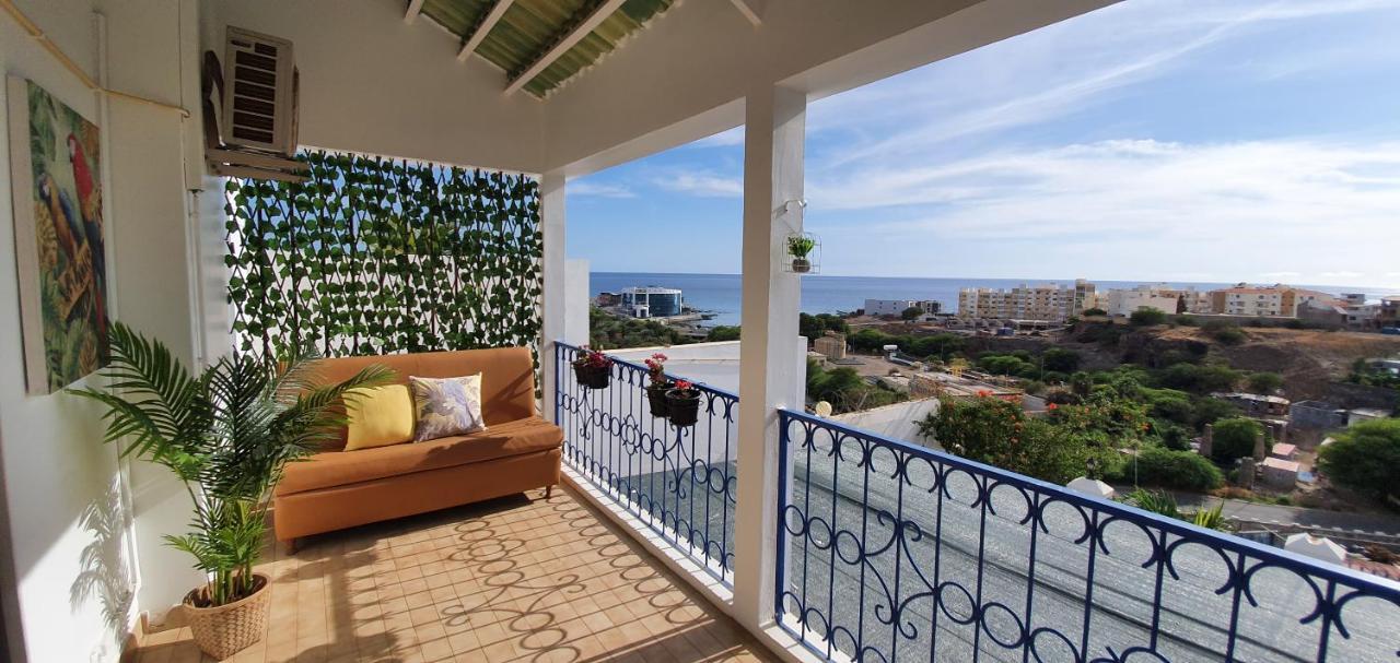 פראייה Kelly Guest House מראה חיצוני תמונה