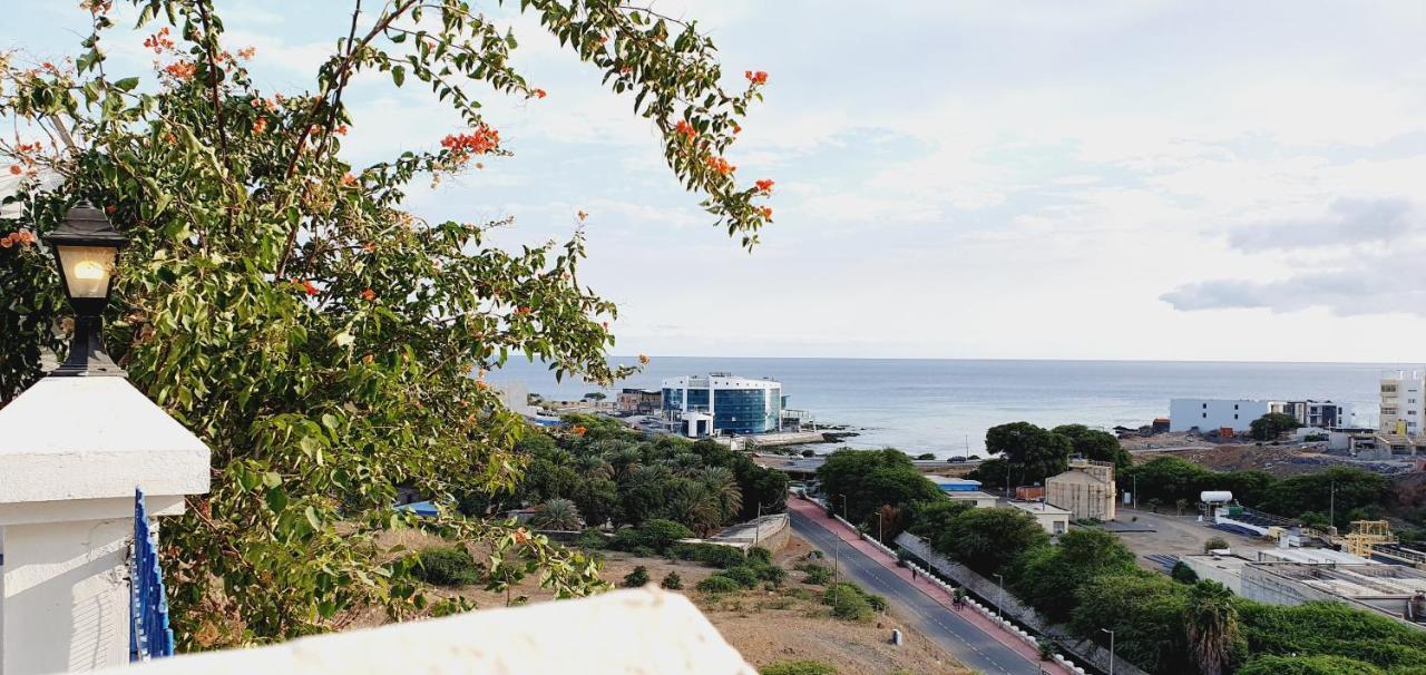 פראייה Kelly Guest House מראה חיצוני תמונה