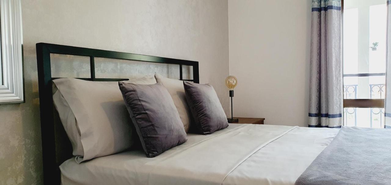 פראייה Kelly Guest House מראה חיצוני תמונה