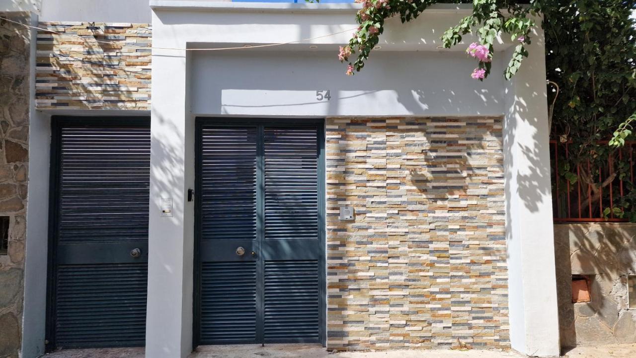 פראייה Kelly Guest House מראה חיצוני תמונה