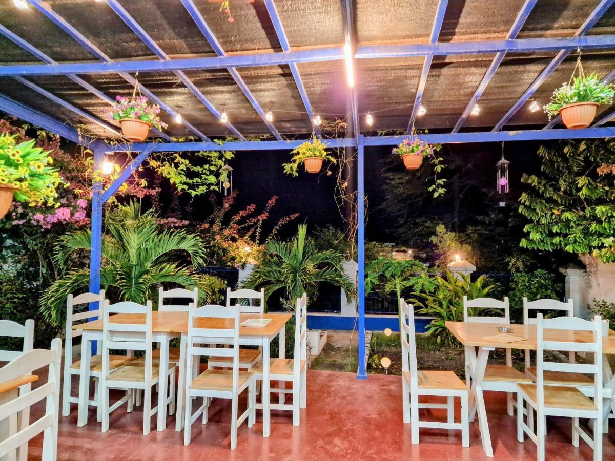 פראייה Kelly Guest House מראה חיצוני תמונה